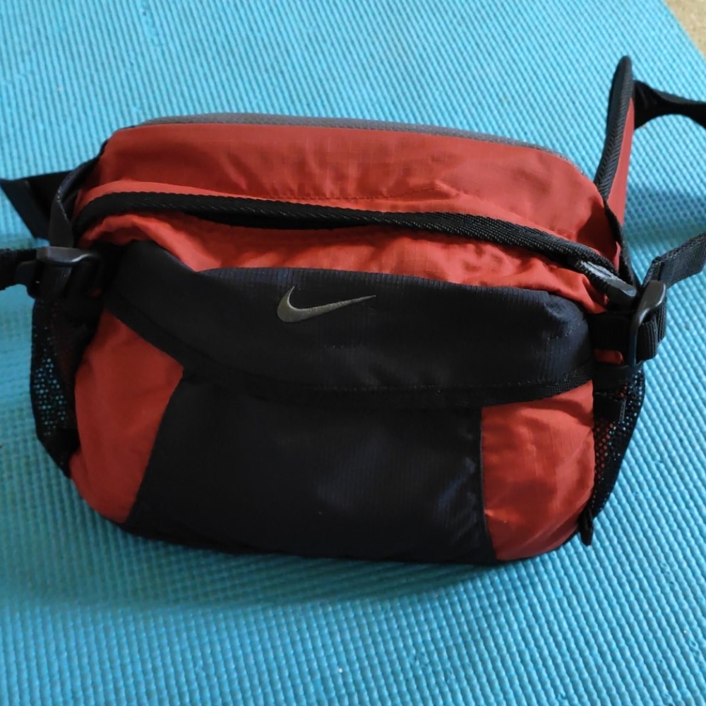 Nike belt bag